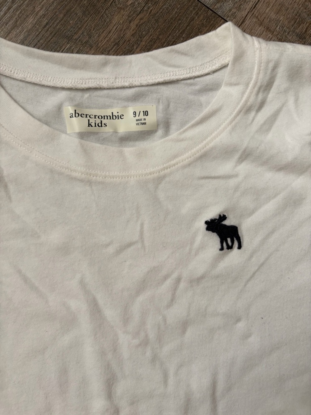 🌸 $10 SALE 🌸 abercrombie kids White Short-Sleeve Logo Tee with Navy Moose - Picture 2 of 2